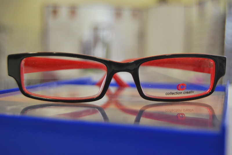 opticien-LES MAYONS-min_view-sight-lens-frame-optics-spectacles-1141012-pxhere.com